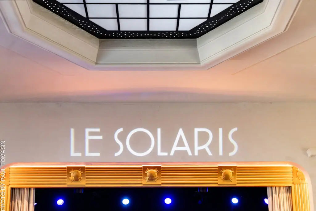 Le Solaris Paris- devanture